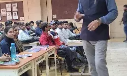 छत्रपति शाहू जी महाराज विश्वविद्यालय में मानवीय मूल्य पर विद्यार्थियों का एक सत्र आयोजित छत्रपति शाहू जी महाराज विश्वविद्यालय में मानवीय मूल्य पर विद्यार्थियों का एक सत्र आयोजित