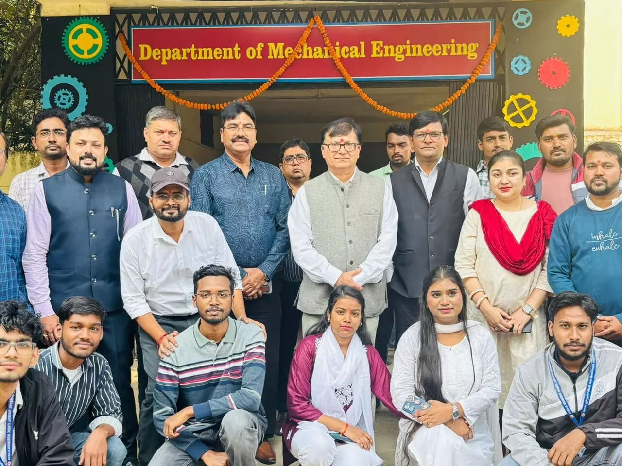 ख्वाजा मोइनुद्दीन चिश्ती भाषा विश्वविद्यालय लखनऊ में SPARKS Club का उद्घाटन ख्वाजा मोइनुद्दीन चिश्ती भाषा विश्वविद्यालय लखनऊ में SPARKS Club का उद्घाटन