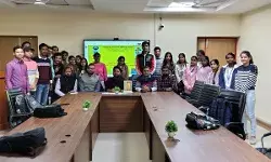 рдкрджреНрдорд╢реНрд░реА рдЧрд╛рдпрд┐рдХрд╛ рд╡рд┐рджреБрд╖реА рд╕реБрдорд┐рддреНрд░рд╛ рдЧреБрд╣рд╛ рдХреЗ рд╕реБрд░реЛрдВ рд╕реЗ рдЧреБрдВрдЬрд╛рдпрдорд╛рди рд╣реБрдЖ рд╡рд┐рд╢реНрд╡рд╡рд┐рджреНрдпрд╛рд▓рдп рдкрд░рд┐рд╕рд░ рдкрджреНрдорд╢реНрд░реА рдЧрд╛рдпрд┐рдХрд╛ рд╡рд┐рджреБрд╖реА рд╕реБрдорд┐рддреНрд░рд╛ рдЧреБрд╣рд╛ рдХреЗ рд╕реБрд░реЛрдВ рд╕реЗ рдЧреБрдВрдЬрд╛рдпрдорд╛рди рд╣реБрдЖ рд╡рд┐рд╢реНрд╡рд╡рд┐рджреНрдпрд╛рд▓рдп рдкрд░рд┐рд╕рд░