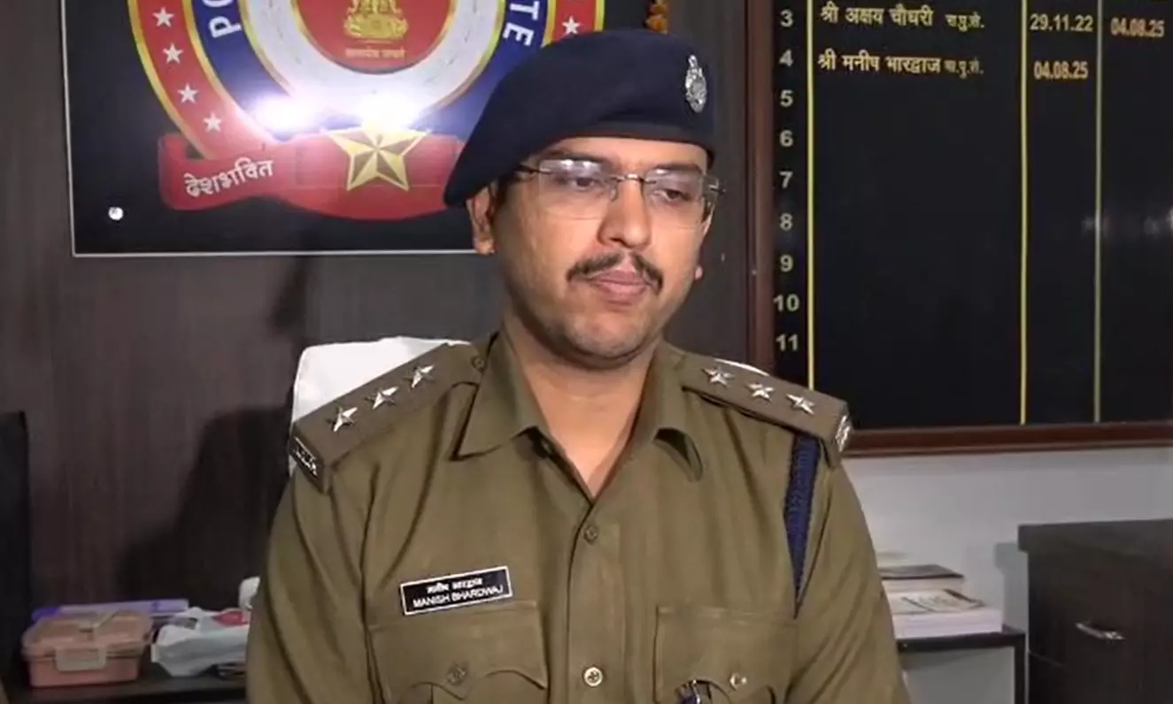 भोपाल- पुराने स्टांप को केमिकल से नया बनाकर बेच रहे 4 आरोपी गिरफ्तार 7 फरार भोपाल- पुराने स्टांप को केमिकल से नया बनाकर बेच रहे 4 आरोपी गिरफ्तार 7 फरार