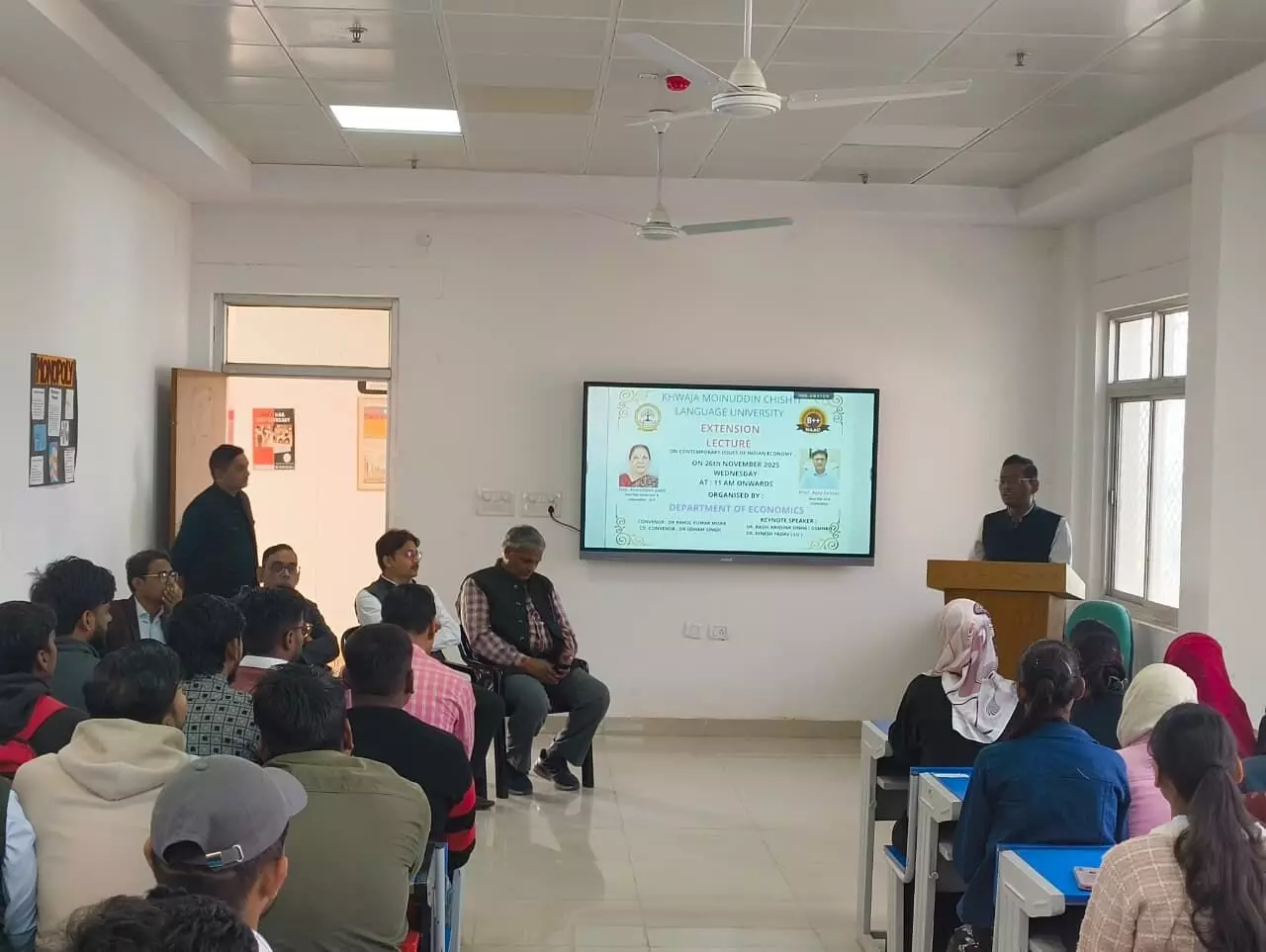 भाषा विवि में हुआ विशेष व्याख्यान का आयोजन