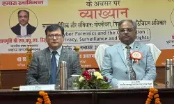 भाषा विश्वविद्यालय में ‘76वां संविधान दिवस—हमारा संविधान, हमारा स्वाभिमान’ समारोह आयोजित भाषा विश्वविद्यालय में ‘76वां संविधान दिवस—हमारा संविधान, हमारा स्वाभिमान’ समारोह आयोजित