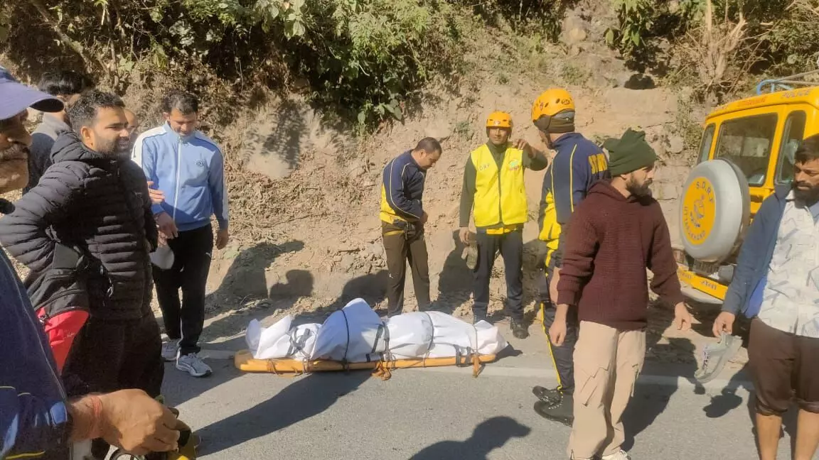 उत्तराखंड: कालसी डैम के पास वाहन दुर्घटना, एक व्यक्ति की मृत्यु, दो घायल