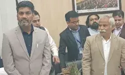 मथुरा में सड़क सुरक्षा पर सख्ती, जिलाधिकारी ने दुर्घटनाएँ 50% घटाने के लिए दिए कड़े निर्देश