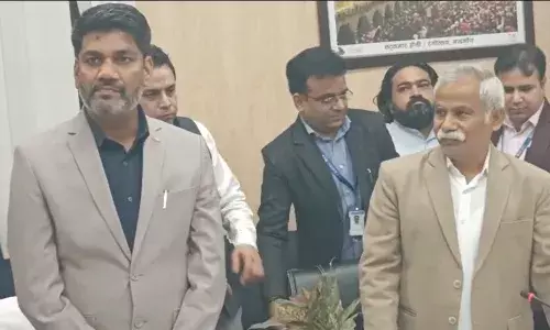 मथुरा में सड़क सुरक्षा पर सख्ती, जिलाधिकारी ने दुर्घटनाएँ 50% घटाने के लिए दिए कड़े निर्देश