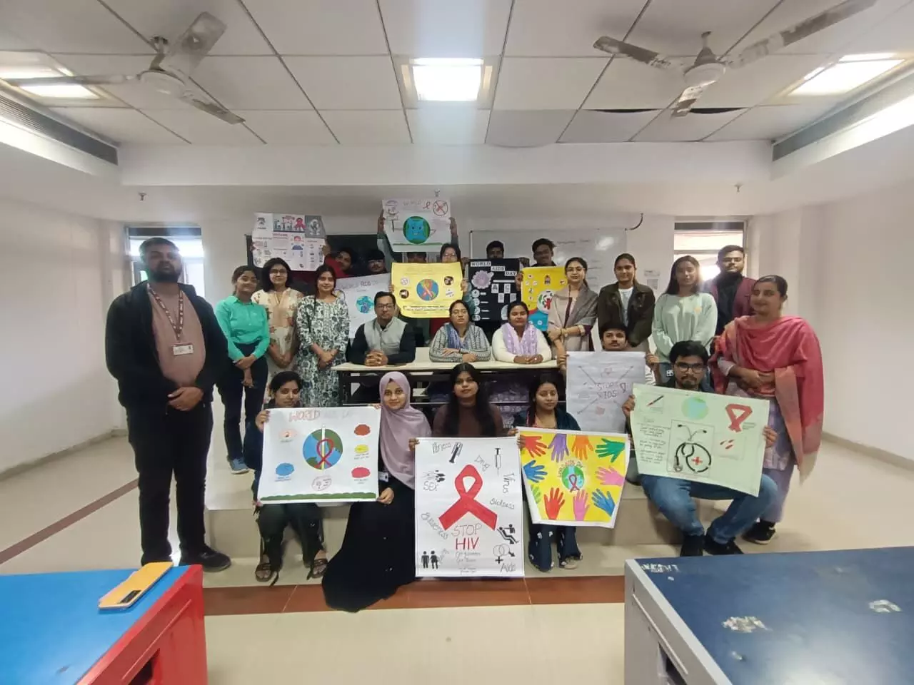 भाषा विश्वविद्यालय: विश्व एड्स दिवस पर जागरूकता कार्यक्रम का आयोजन