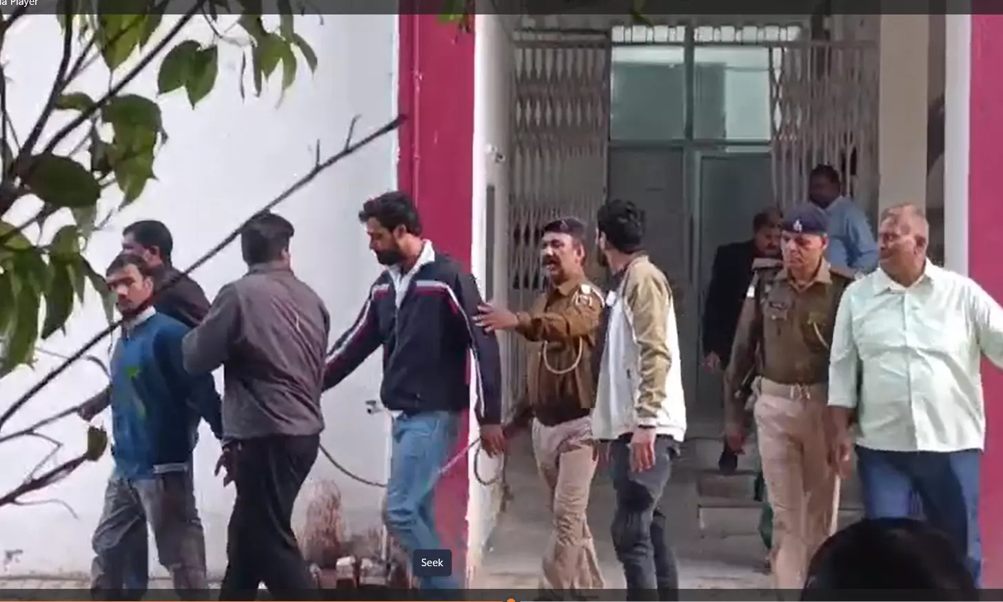 नाबालिग संग दुष्कर्म मामले में 4 दोषियों पर आजीवन कारावास नाबालिग संग दुष्कर्म मामले में 4 दोषियों पर आजीवन कारावास