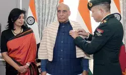 रक्षा मंत्री राजनाथ सिंह ने किया सैनिकों की वीरता को नमन