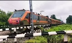 लखनऊ-सहारनपुर वंदे भारत एक्सप्रेस का आज से नियमित संचालन, सप्ताह के सभी दिन चलेगी लखनऊ-सहारनपुर वंदे भारत एक्सप्रेस का आज से नियमित संचालन, सप्ताह के सभी दिन चलेगी