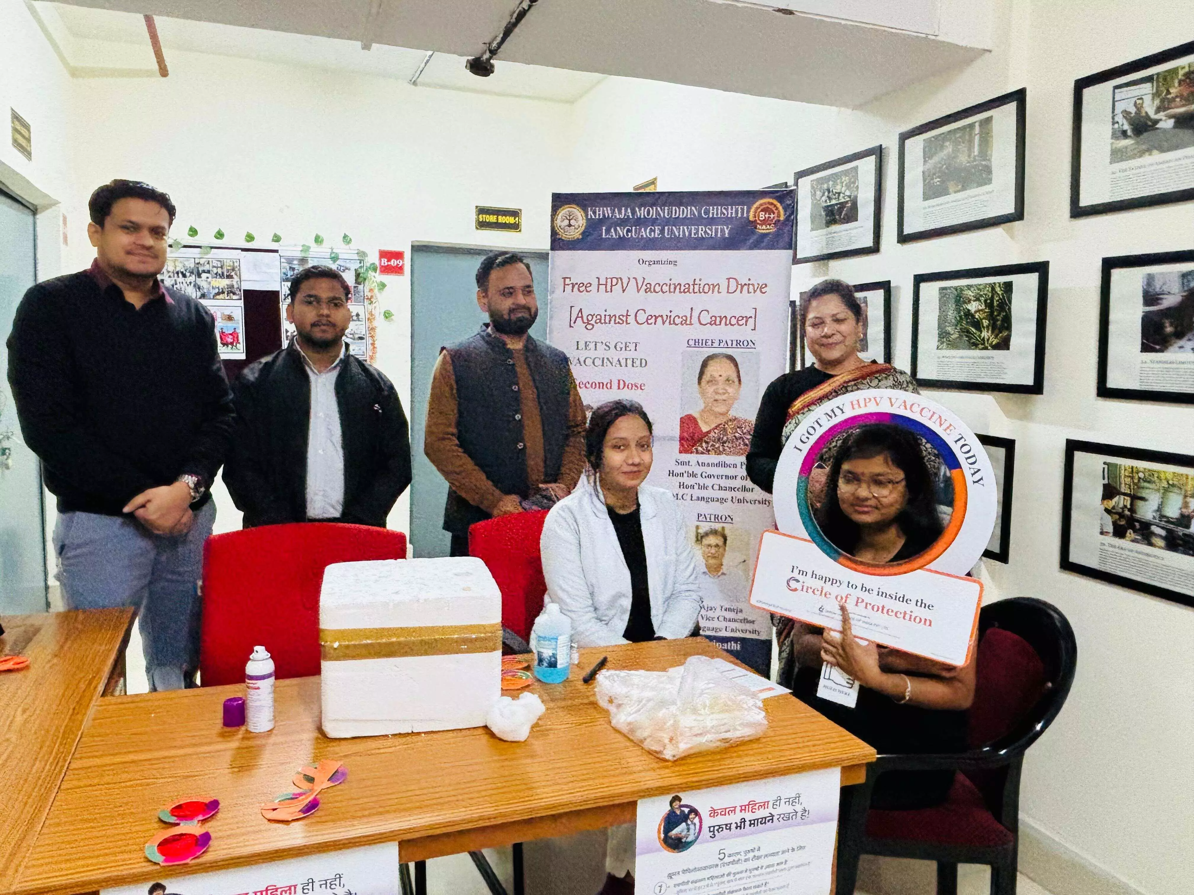 फार्मेसी संकाय ने कराया एचपीवी वैक्सीन का दूसरा चरण, छात्राएं लाभान्वित फार्मेसी संकाय ने कराया एचपीवी वैक्सीन का दूसरा चरण, छात्राएं लाभान्वित