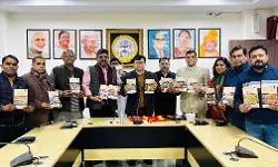 भाषा विश्वविद्यालय में ‘भारत बौद्धिक्स’ की 21 पुस्तकों का लोकार्पण, परीक्षा आयोजन की भी घोषणा भाषा विश्वविद्यालय में ‘भारत बौद्धिक्स’ की 21 पुस्तकों का लोकार्पण, परीक्षा आयोजन की भी घोषणा