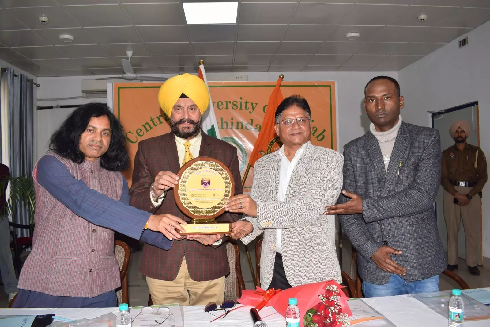 सीयू पंजाब में पद्मश्री जितेन्द्र सिंह शंटी द्वारा ‘हमारी दैनिक ज़रूरतें एवं पंजाब राज्य में मानवाधिकार’ विषय पर आमंत्रित व्याख्यान का आयोजन सीयू पंजाब में पद्मश्री जितेन्द्र सिंह शंटी द्वारा ‘हमारी दैनिक ज़रूरतें एवं पंजाब राज्य में मानवाधिकार’ विषय पर आमंत्रित व्याख्यान का आयोजन