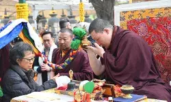 महाबोधि मंदिर में आयोजित कांगू मोनलाम चेनमो पूजा का समापन