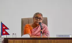 рдиреЗрдкрд╛рд▓: рдЕрдВрддрд░рд┐рдо PM рд╕реБрд╢реАрд▓рд╛ рдХрд╛рд░реНрдХреА рдФрд░ рдХреЗрдкреА рд╢рд░реНрдорд╛ рдУрд▓реА рдХреЗ рдмреАрдЪ рд╣реБрдИ рд╡рд╛рд░реНрддрд╛ рдиреЗрдкрд╛рд▓: рдЕрдВрддрд░рд┐рдо PM рд╕реБрд╢реАрд▓рд╛ рдХрд╛рд░реНрдХреА рдФрд░ рдХреЗрдкреА рд╢рд░реНрдорд╛ рдУрд▓реА рдХреЗ рдмреАрдЪ рд╣реБрдИ рд╡рд╛рд░реНрддрд╛