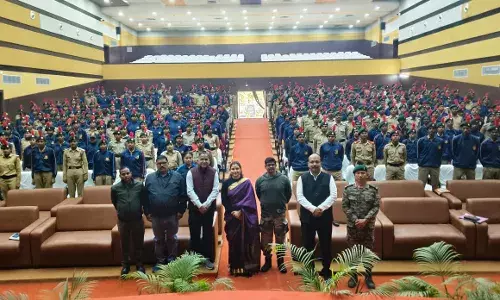 साइबर ठगी और मानसिक दबाव से बचने के लिए युवा रहें सावधान