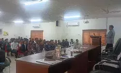 महाराजा सुहेल देव विश्वविद्यालय में डेटा-आधारित निर्णय क्षमता पर व्यावसायिक वार्ता आयोजित