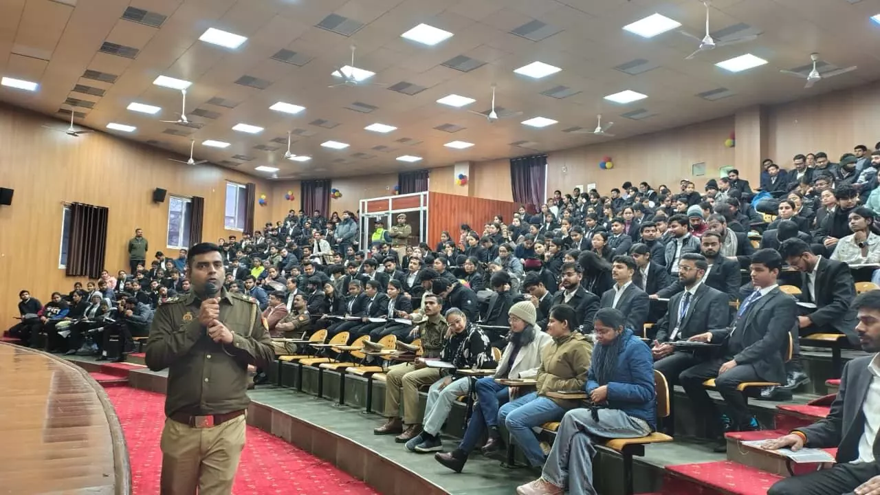 आर्टिफिशियल इंटेलिजेंस एवं साइबर अपराध पर अतिथि व्याख्यान का आयोजन आर्टिफिशियल इंटेलिजेंस एवं साइबर अपराध पर अतिथि व्याख्यान का आयोजन