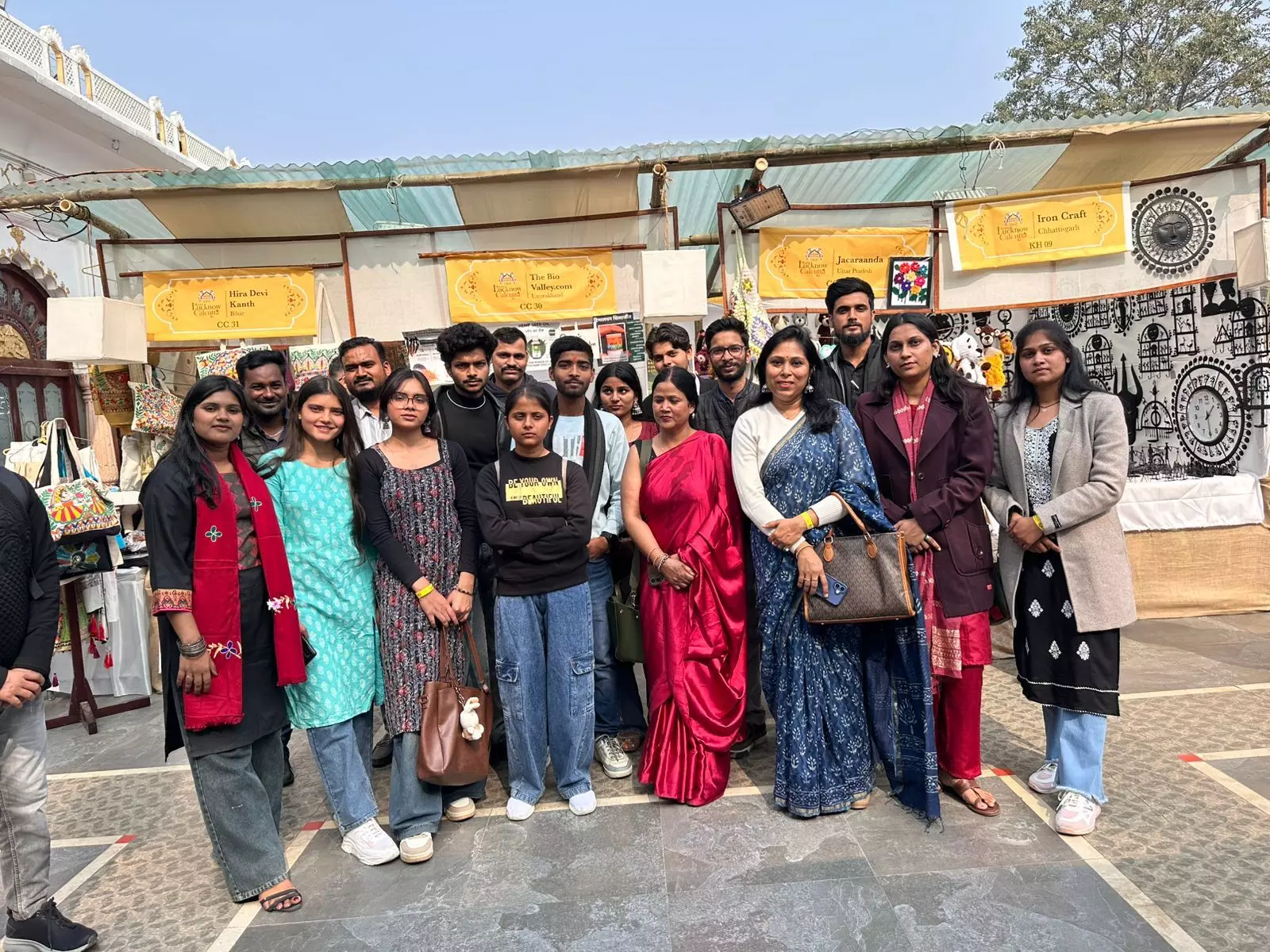 भाषा विश्वविद्यालय: सांस्कृतिक महोत्सव ‘सनतकदा’ में पत्रकारिता के विद्यार्थियों का शैक्षणिक भ्रमण भाषा विश्वविद्यालय: सांस्कृतिक महोत्सव ‘सनतकदा’ में पत्रकारिता के विद्यार्थियों का शैक्षणिक भ्रमण