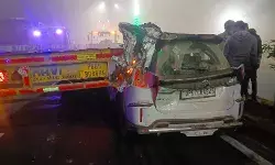 कुशीनगर में एनएच-28 पर भीषण हादसा, तीन युवकों की मौत, चार गंभीर घायल