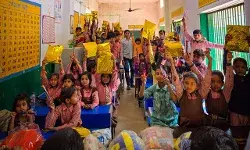 भाषा विश्वविद्यालय द्वारा गोद लिए गए ग्राम डिगुरिया के सरकारी विद्यालय में विद्यार्थियों के लिए निशुल्क खेल सामग्री का वितरण भाषा विश्वविद्यालय द्वारा गोद लिए गए ग्राम डिगुरिया के सरकारी विद्यालय में विद्यार्थियों के लिए निशुल्क खेल सामग्री का वितरण