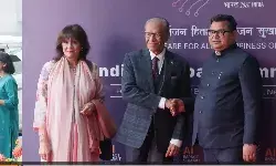 भारत पहुंचे मॉरीशस के पीएम, AI समिट में होंगे शामिल भारत पहुंचे मॉरीशस के पीएम, AI समिट में होंगे शामिल