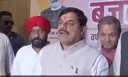 मध्यप्रदेश सरकार किसानों की आय वृद्धि एवं आर्थिक सशक्तिकरण के लिए प्रतिबद्ध है : मुख्यमंत्री डॉ यादव मध्यप्रदेश सरकार किसानों की आय वृद्धि एवं आर्थिक सशक्तिकरण के लिए प्रतिबद्ध है : मुख्यमंत्री डॉ यादव