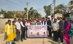 स्वयंसेवको ने किया ग्रामीणों से संवाद स्वयंसेवको ने किया ग्रामीणों से संवाद