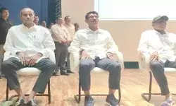 एक शीर्ष नेता देवजी सहित 4 माओवादियों ने किया आत्ममसर्पण