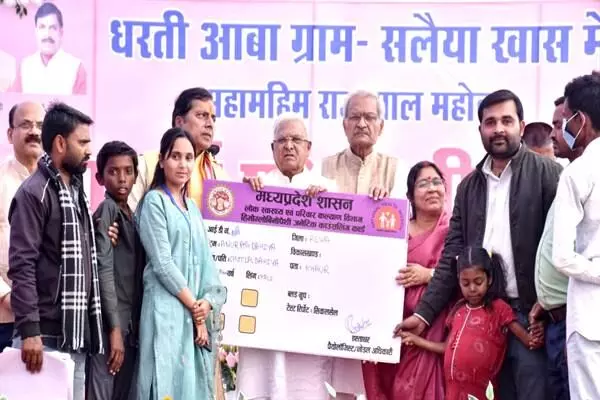 शिक्षा से ही जीवन में आगे बढ़ने का मार्ग होता प्रशस्त : राज्यपाल श्री पटेल शिक्षा से ही जीवन में आगे बढ़ने का मार्ग होता प्रशस्त : राज्यपाल श्री पटेल