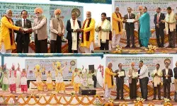 स्थापना दिवस पुरस्कार समारोह में शिक्षण, शोध एवं संस्थागत सेवा में उत्कृष्ट योगदान देने वाले विश्वविद्यालय परिवार के सदस्यों को किया गया सम्मानित