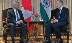 विदेश मंत्री डॉ. एस. जयशंकर ने कनाडा के प्रधानमंत्री मार्क कार्नी से मुलाकात की विदेश मंत्री डॉ. एस. जयशंकर ने कनाडा के प्रधानमंत्री मार्क कार्नी से मुलाकात की