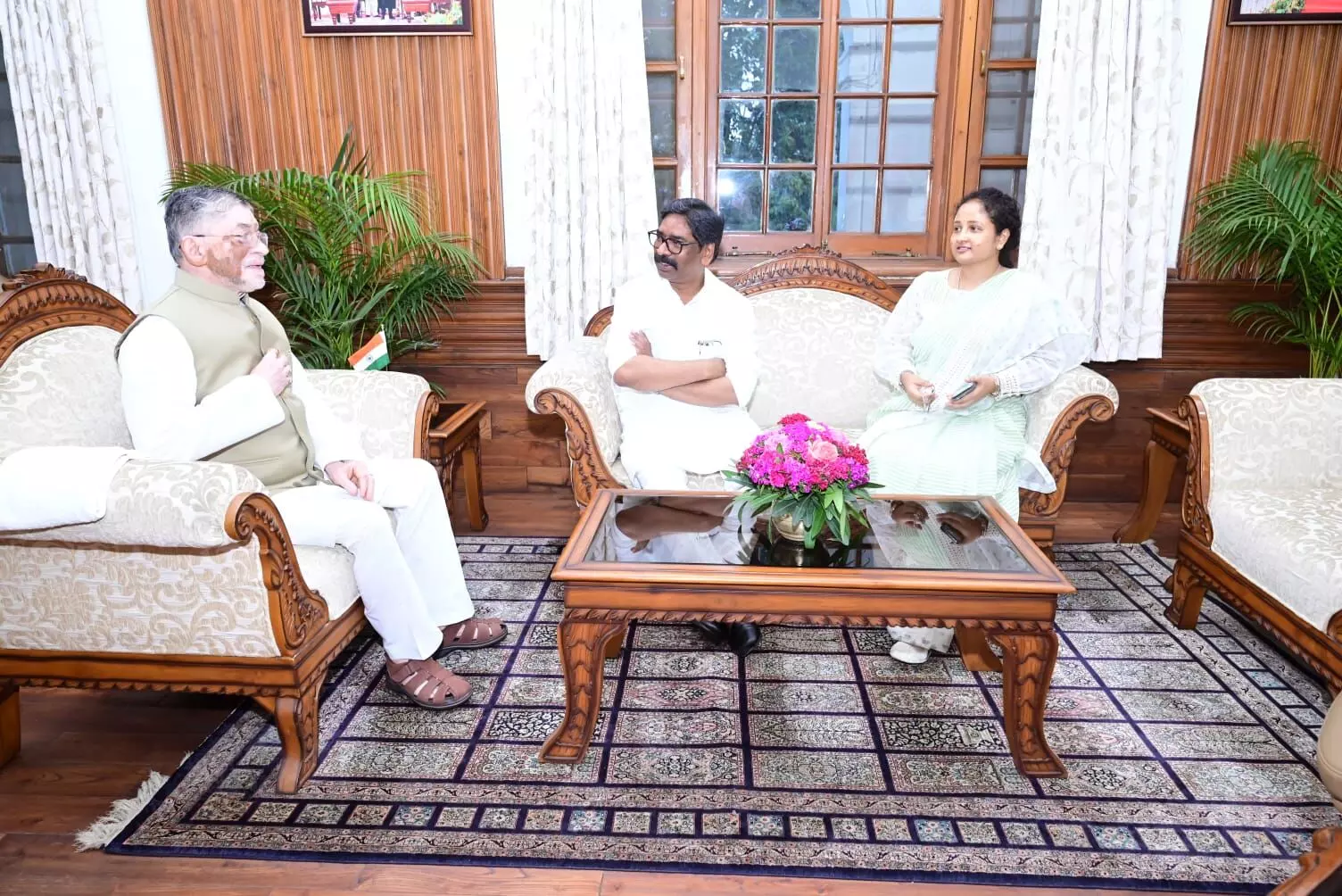 मुख्यमंत्री हेमंत सोरेन ने राज्यपाल संतोष कुमार गंगवार से की मुलाकात मुख्यमंत्री हेमंत सोरेन ने राज्यपाल संतोष कुमार गंगवार से की मुलाकात