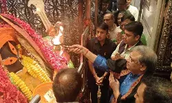 पश्चिम बंगाल: आद्य काली मंदिर पहुंचे मुख्य चुनाव आयुक्त पश्चिम बंगाल: आद्य काली मंदिर पहुंचे मुख्य चुनाव आयुक्त