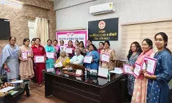 उज्जैन- स्‍वास्‍थ्‍य क्षेत्र में उल्‍लेखनीय योगदान देने वाली महिलाओं को किया गया सम्‍मानित