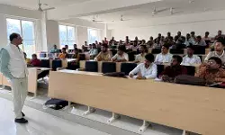 विश्वविद्यालय परिसर में कुलपति का औचक निरीक्षण, शोधार्थियों से किया सीधा संवाद