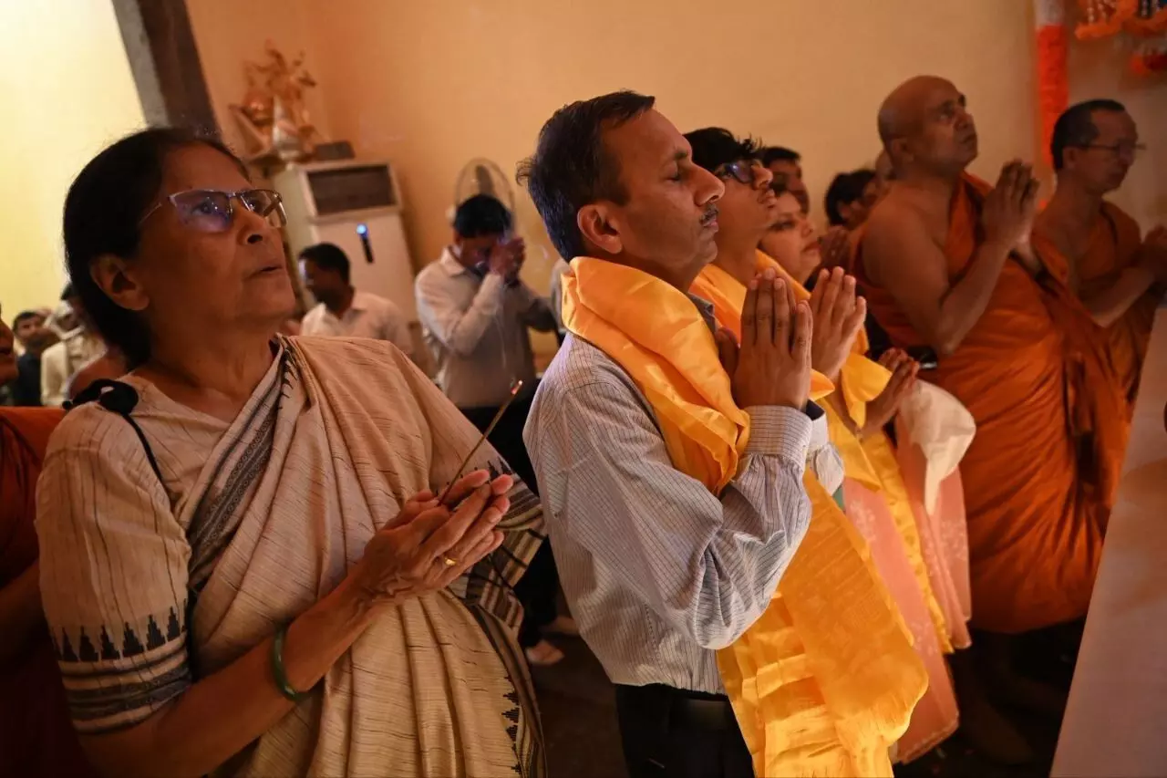 थाईलैंड में भारत के राजदूत पुनीत ने महाबोधि मंदिर में किया पूजा-अर्चना थाईलैंड में भारत के राजदूत पुनीत ने महाबोधि मंदिर में किया पूजा-अर्चना