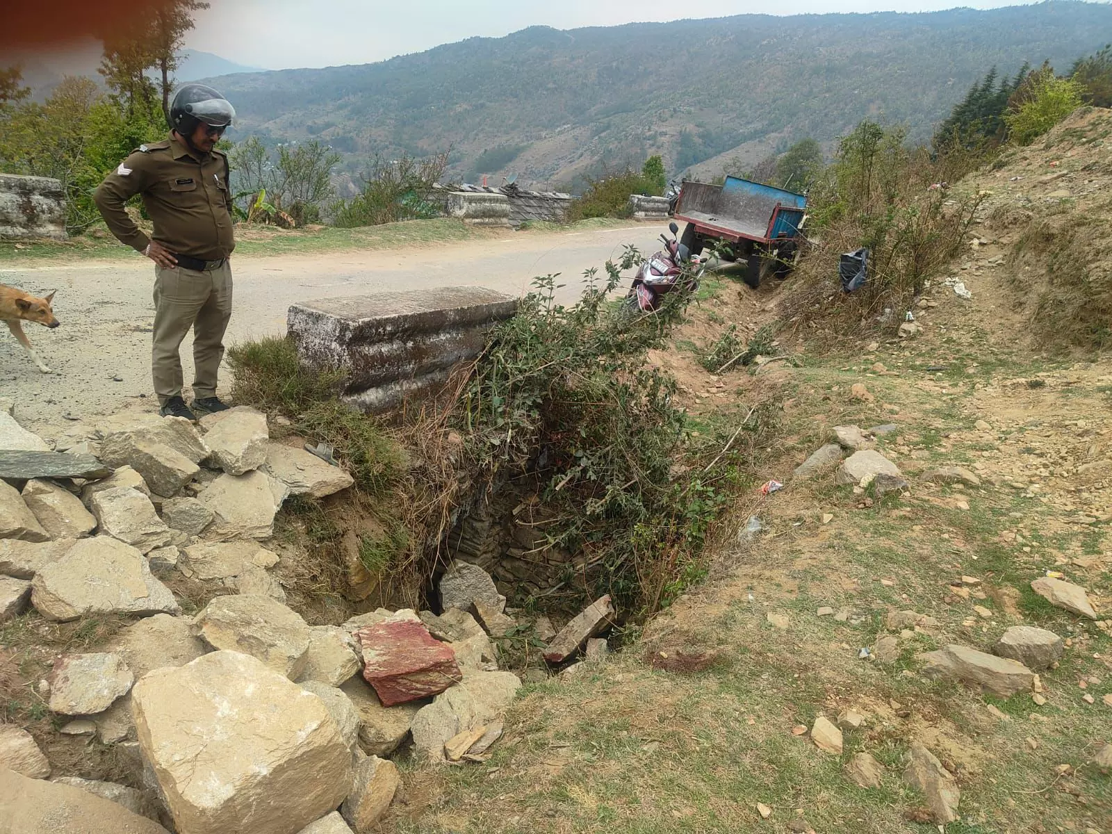 अल्मोड़ा जिले में सड़क हादसा, दो की मौत अल्मोड़ा जिले में सड़क हादसा, दो की मौत