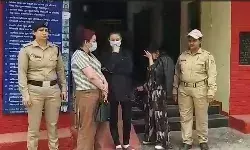 उत्तराखंड : देहरादून में तीन विदेशी महिलाएं गिरफ्तार उत्तराखंड : देहरादून में तीन विदेशी महिलाएं गिरफ्तार