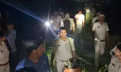 рдЬрд╣рд░реАрд▓реА рд╢рд░рд╛рдм рдХрд╛рдВрдб: 9 рдореМрддреЛрдВ рдХреЗ рдмреАрдЪ 50 рдбрдмреНрдмреЗ рдмрд░рд╛рдордж, рдХрдИ рдЧрд┐рд░рдлреНрддрд╛рд░ рдЬрд╣рд░реАрд▓реА рд╢рд░рд╛рдм рдХрд╛рдВрдб: 9 рдореМрддреЛрдВ рдХреЗ рдмреАрдЪ 50 рдбрдмреНрдмреЗ рдмрд░рд╛рдордж, рдХрдИ рдЧрд┐рд░рдлреНрддрд╛рд░