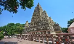 विश्व विरासत दिवस के अवसर पर महाबोधि मंदिर में किया गया पूजा अर्चना