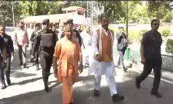 लखनऊः जन आक्रोश महिला पदयात्रा में सीएम योगी हुए शामिल