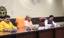 वाराणसीः प्रधानमंत्री के कार्यक्रम से पहले सीएम योगी ने तैयारियों का लिया जायजा