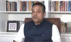 प. बंगाल की निवर्तमान मुख्यमंत्री ममता बनर्जी का इस्तीफा न देने से जुड़ा बयान, लोकतंत्र और संविधान पर हमला: भाजपा