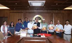 सीएसजेएमयू में कुलपति प्रो. विनय कुमार पाठक ने किया गौरव गाथा स्मारिका का विमोचन