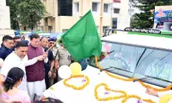 विश्व पर्यावरण दिवस पर मुख्यमंत्री ने नए कूड़ा वाहनों को हरी झंडी दिखाकर किया रवाना