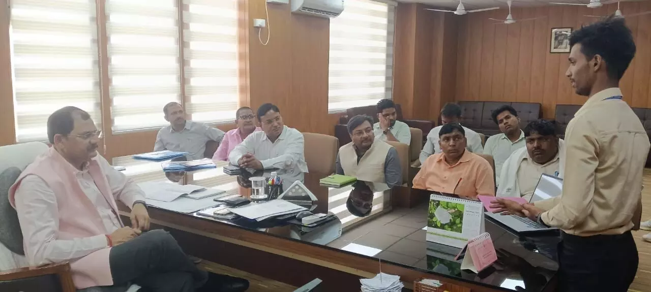 महाराजा सुहेलदेव विश्वविद्यालय के छात्र स्टार्टअप्स ने दिखाया उद्यमिता का दम, कुलपति बोले— “युवा नवप्रवर्तक ही विकसित भारत के वास्तविक निर्माता” महाराजा सुहेलदेव विश्वविद्यालय के छात्र स्टार्टअप्स ने दिखाया उद्यमिता का दम, कुलपति बोले— “युवा नवप्रवर्तक ही विकसित भारत के वास्तविक निर्माता”