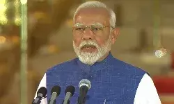 प्रधानमंत्री मोदी युग पुरुष हैं, प्रधानमंत्री ने 25 करोड़ से अधिक लोगों को गरीबी से मुक्ति दिलाई: उपराष्ट्रपति ने उनकी जमकर प्रशंसा की