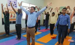 केएमसी भाषा विश्वविद्यालय में वरिष्ठ नागरिकों हेतु योगाभ्यास एवं “वॉकाथॉन फॉर योग” का आयोजन केएमसी भाषा विश्वविद्यालय में वरिष्ठ नागरिकों हेतु योगाभ्यास एवं “वॉकाथॉन फॉर योग” का आयोजन