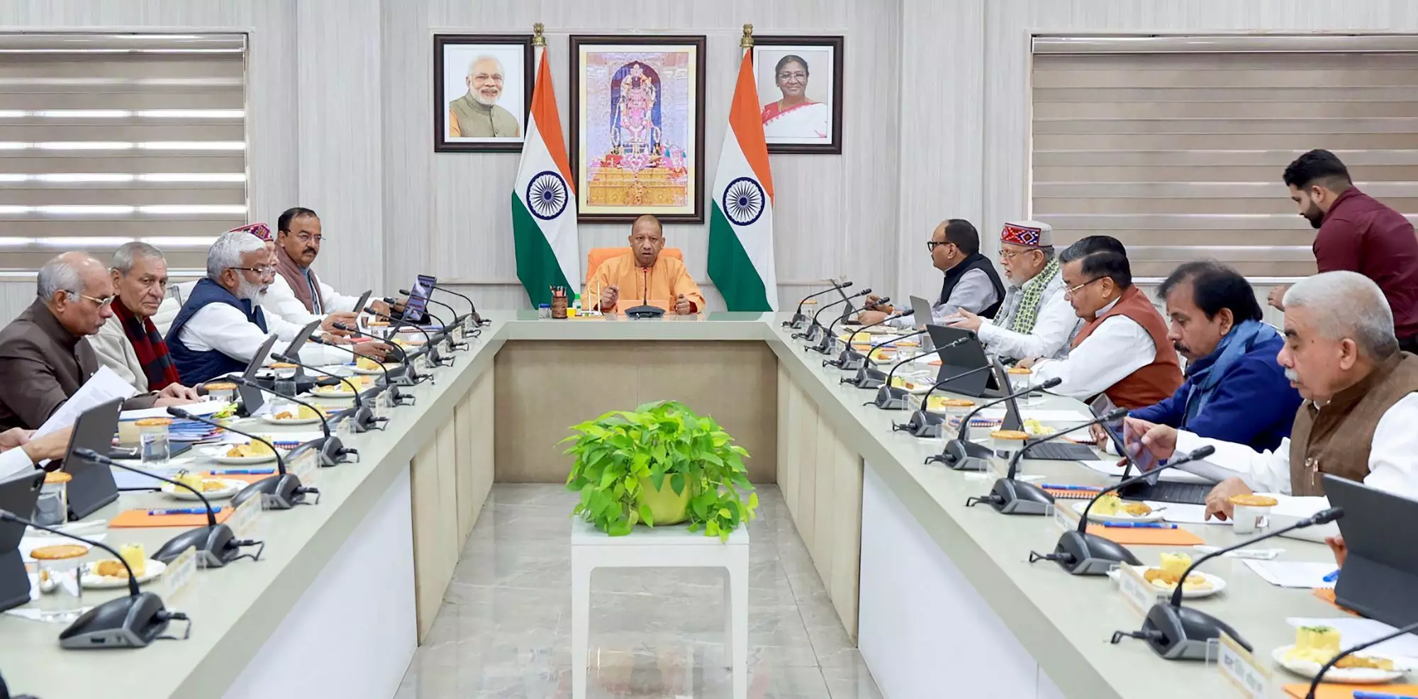 यूपी में मोहर्रम पर सख्त गाइडलाइन, सीएम योगी ने दिए कड़े निर्देश यूपी में मोहर्रम पर सख्त गाइडलाइन, सीएम योगी ने दिए कड़े निर्देश