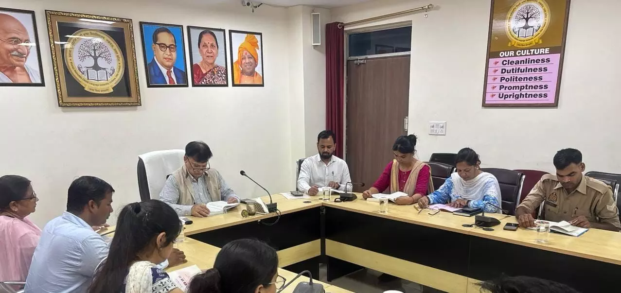 भाषा विश्वविद्यालय की 41वीं कार्य परिषद की बैठक सम्पन्न, कई महत्वपूर्ण प्रस्तावों को मिली मंजूरी भाषा विश्वविद्यालय की 41वीं कार्य परिषद की बैठक सम्पन्न, कई महत्वपूर्ण प्रस्तावों को मिली मंजूरी
